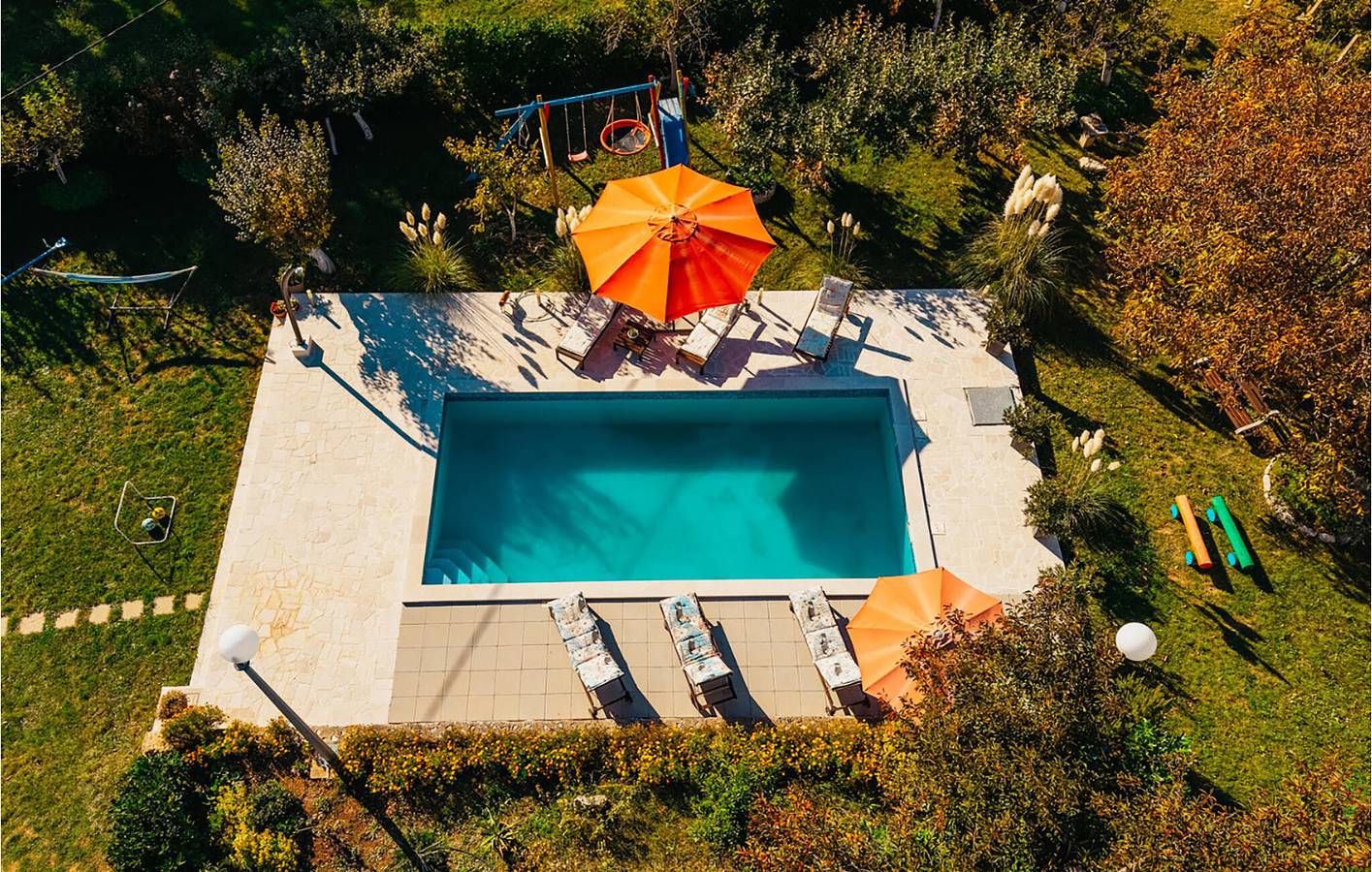 Gemütliche 125 m² große Wohnung mit Pool, Terrasse und WLAN in der Nähe des Flusses Ričina in Imotski, Makarska Riviera