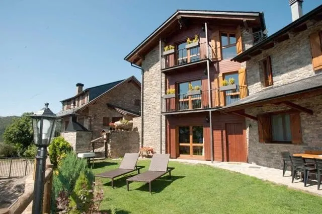 Casa de vacaciones para 10 personas, con piscina además de vistas y jardín - 1