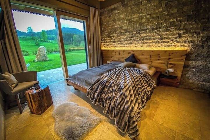Ferienhaus am See mit Sauna und Whirlpool in Annaberg, Mostviertel