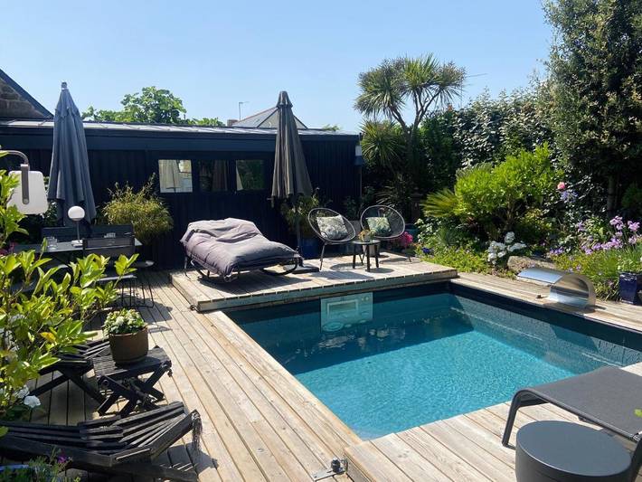 Location de vacances pour 6 personnes, avec piscine ainsi que terrasse et jardin dans Plage de Sainte Barbe - 2
