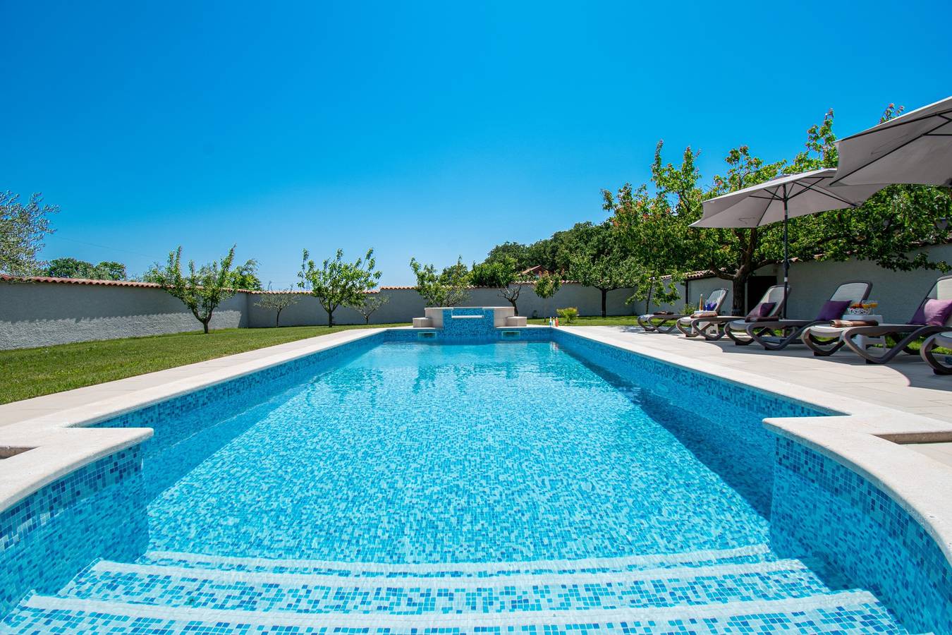 Beautiful Villa Nera with a private pool in Pula in Pula-Medulin, Pula