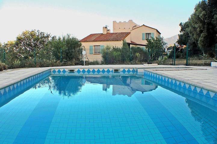 Maison de vacances pour 6 personnes, avec jacuzzi ainsi que jardin et piscine