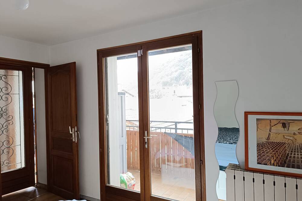 Homestay in Gières, Isère