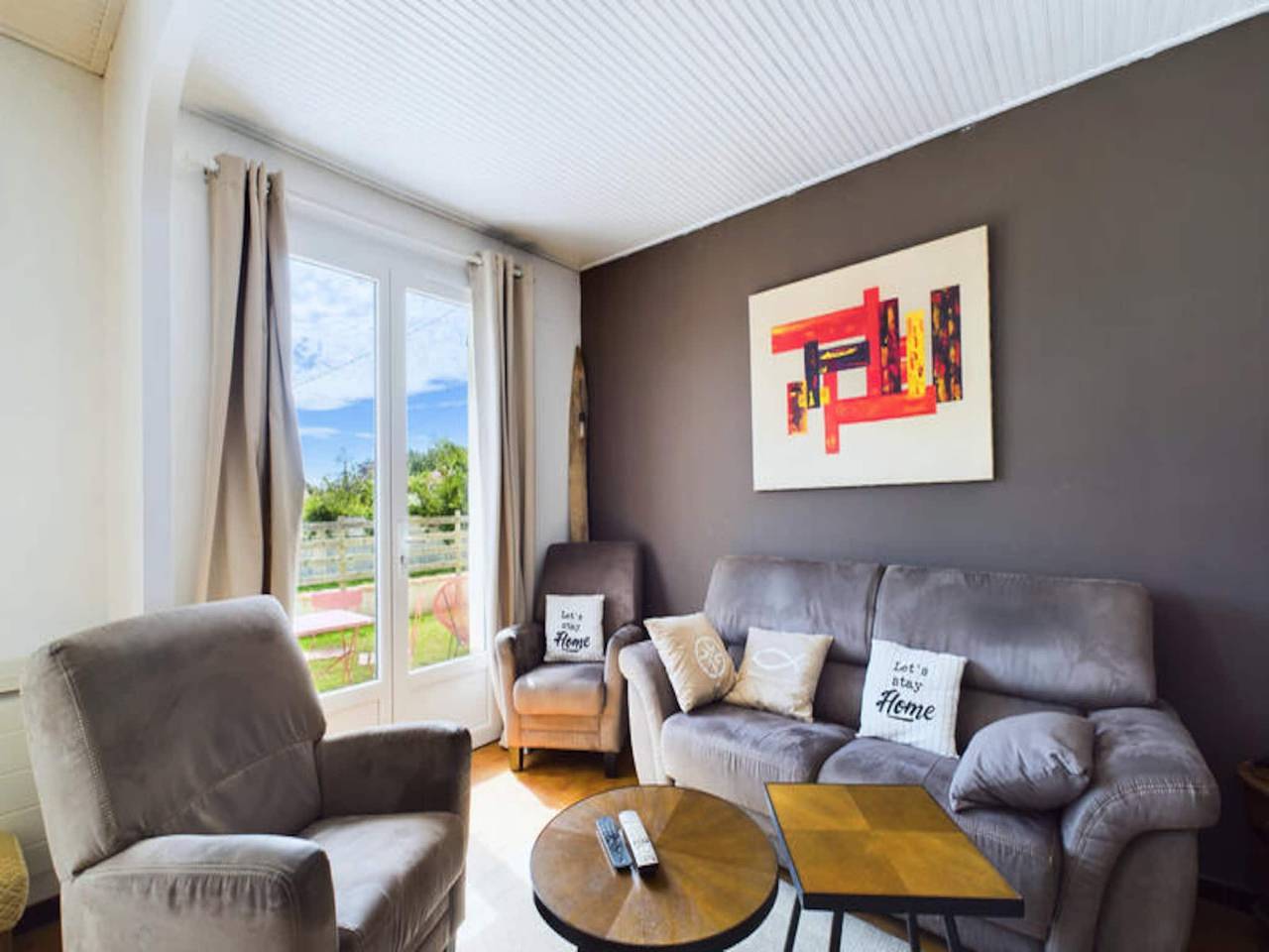 Entire apartment, House in Brem-sur-Mer near Dunes Beach in Brem-sur-Mer, Loire Valley