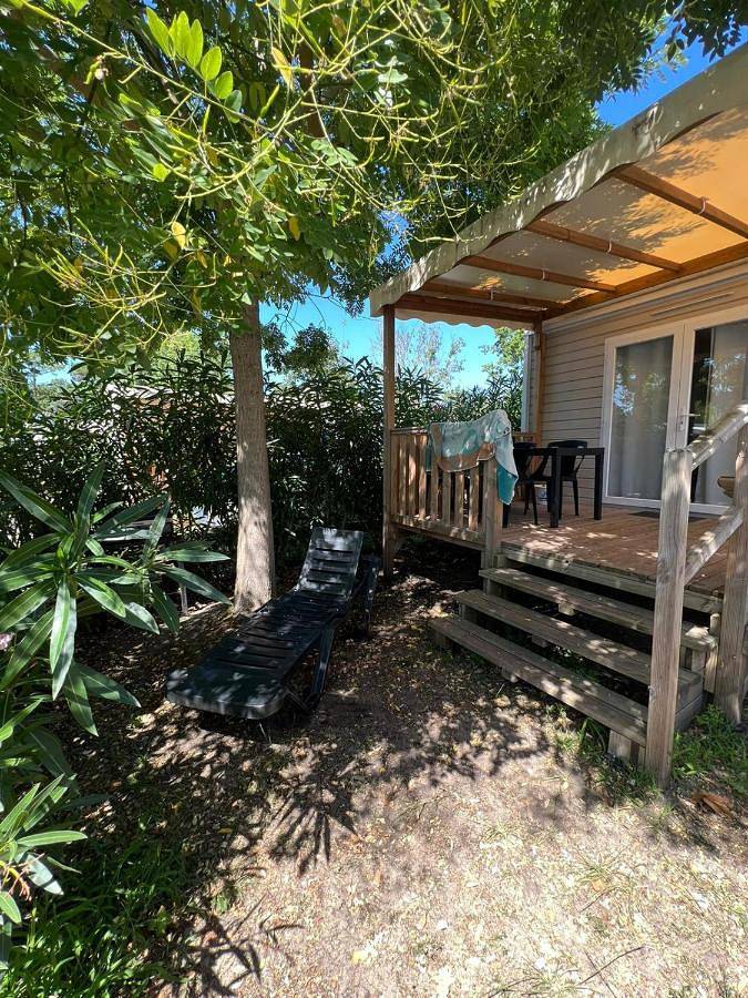 Parc de vacances pour 6 personnes, avec piscine ainsi que vue et jardin dans le Sud de la France - 2