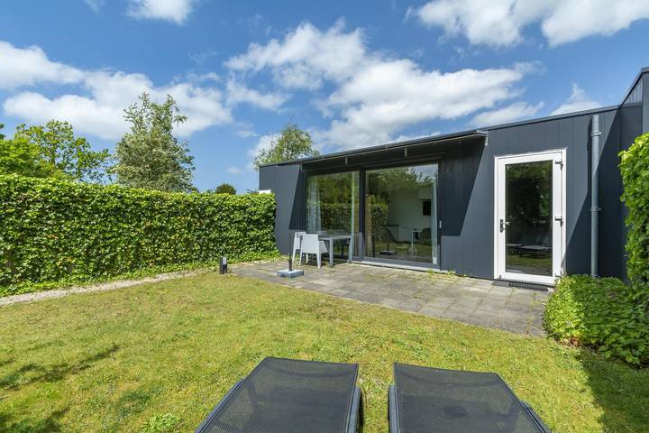 Ferienhaus für 2 Personen, mit Balkon/Terrasse und Terrasse sowie Garten in Sint Maartensvlotbrug