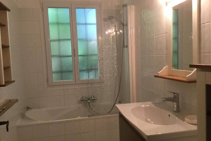 Very comfortable vacation home in a 3000 m2 park <br>Vallon Pont D'Arc in Vallon-Pont-d'Arc, Gorges de l’Ardèche