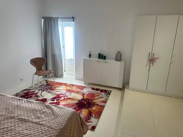 Location de vacances pour 2 personnes, avec jardin ainsi que terrasse et piscine à Pélissanne