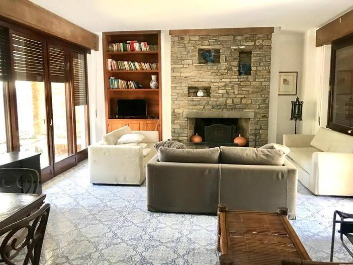 Villa pour 10 personnes, avec Balcon et Terrasse ainsi que Jardin et Vue à Roccamare