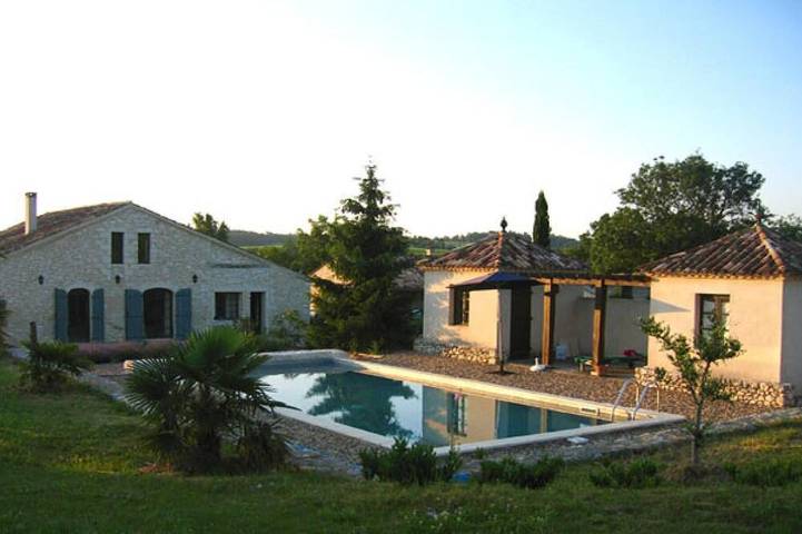 Gîte pour 4 personnes, avec Terrasse et Jardin à Saint-Astier