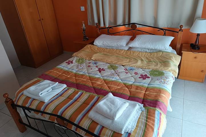 Gîte pour 2 personnes, avec balcon ainsi que piscine et jardin dans Πισσούρι - 2