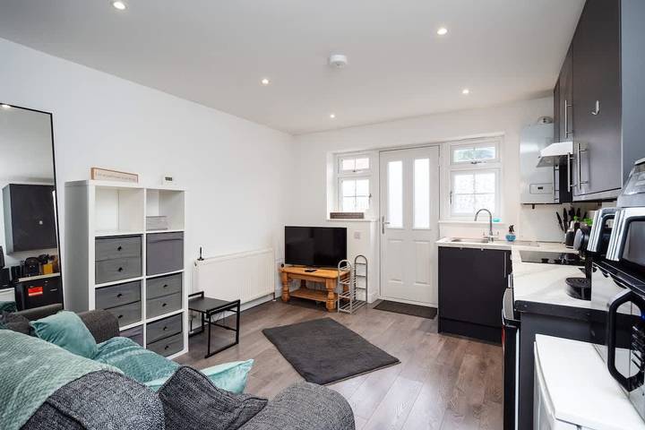 Apartamento entero, Relaxing Annexe | With Garden Access & Parking in Kent