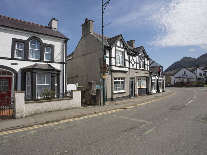 Hirfron in Llanberis, Llyn Padarn
