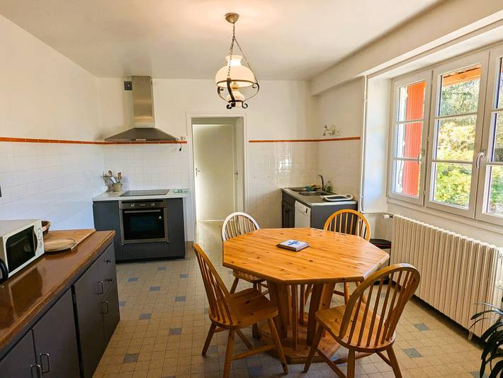 Charmantes Ferienhaus mit Garten bei Vézelay in Pierre-Perthuis, Naturpark Morvan