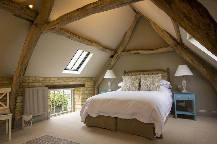Log cabin for 2 people, with Terrace and Garden in Cirencester