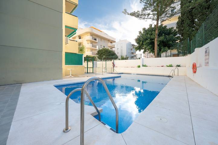 Ganze Wohnung, Las Gaviotas – Apartment mit Meerblick, Balkon und kostenlosem Wlan in Fuengirola in Torreblanca (Fuengirola), Fuengirola