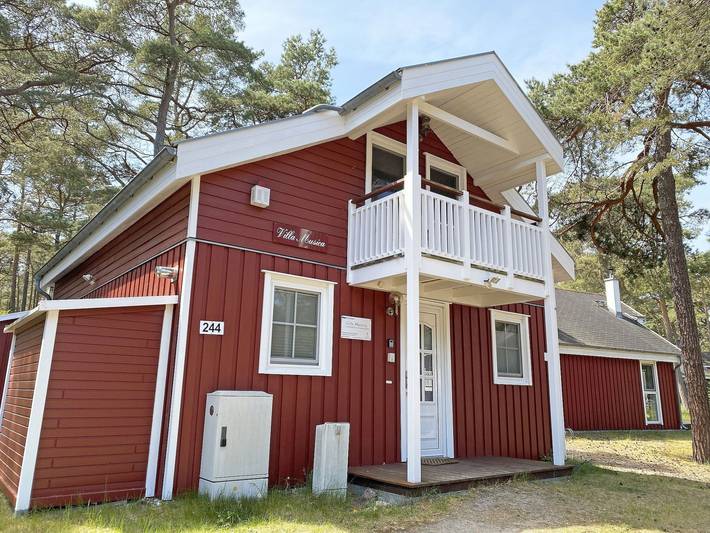 Ferienpark für 7 Personen, mit Balkon und Terrasse sowie Whirlpool und Sauna in Baabe