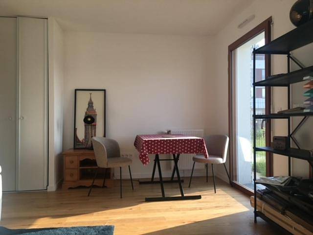 Gîte pour 2 personnes, avec jardin ainsi que vue et terrasse à L'Isle-Adam - 2