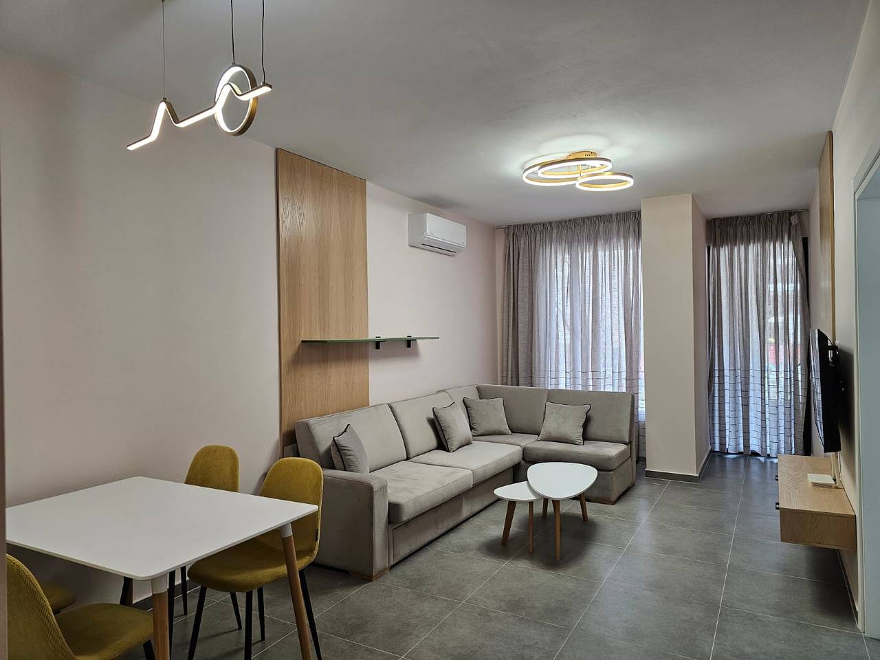 Apartamento entero, Apartamento de vacaciones para 3 personas con balcón in Sarandë, Vlorë