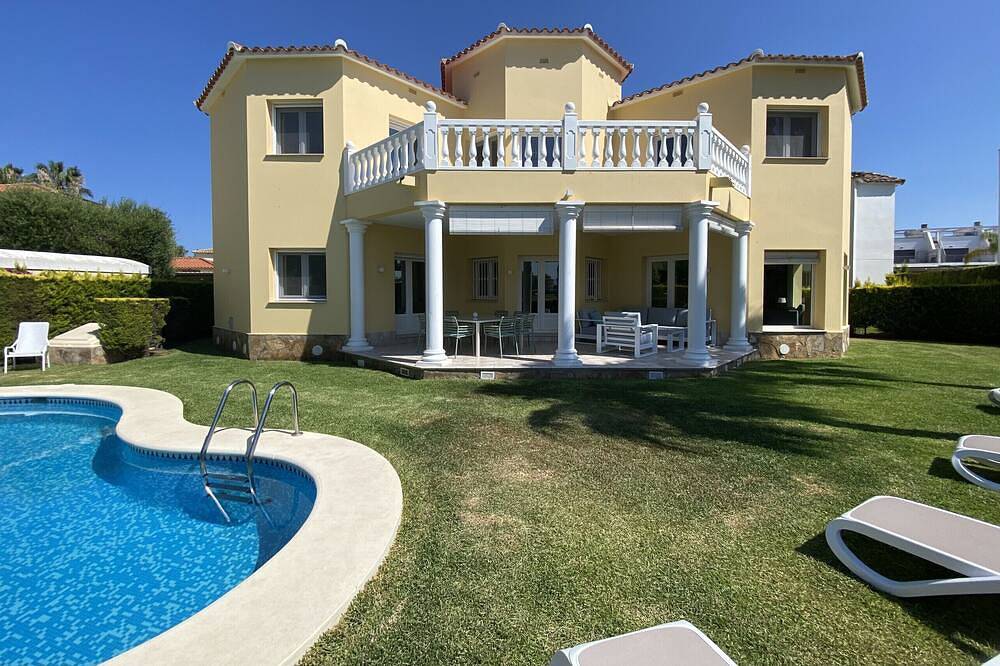 Casa vacanza a Safor a partire da 425€ a notte