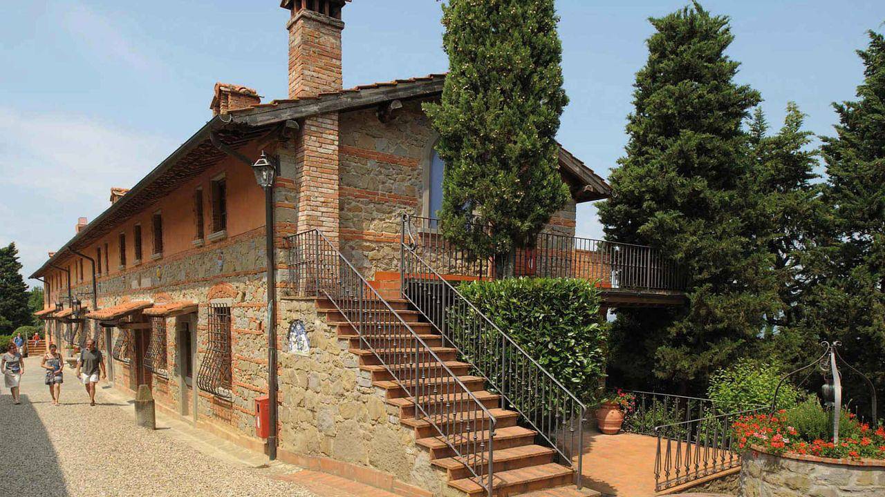 Entire vacation apartment, Vacation apartment for 2 people with pool in San Donato Fronzano, Valdarno
