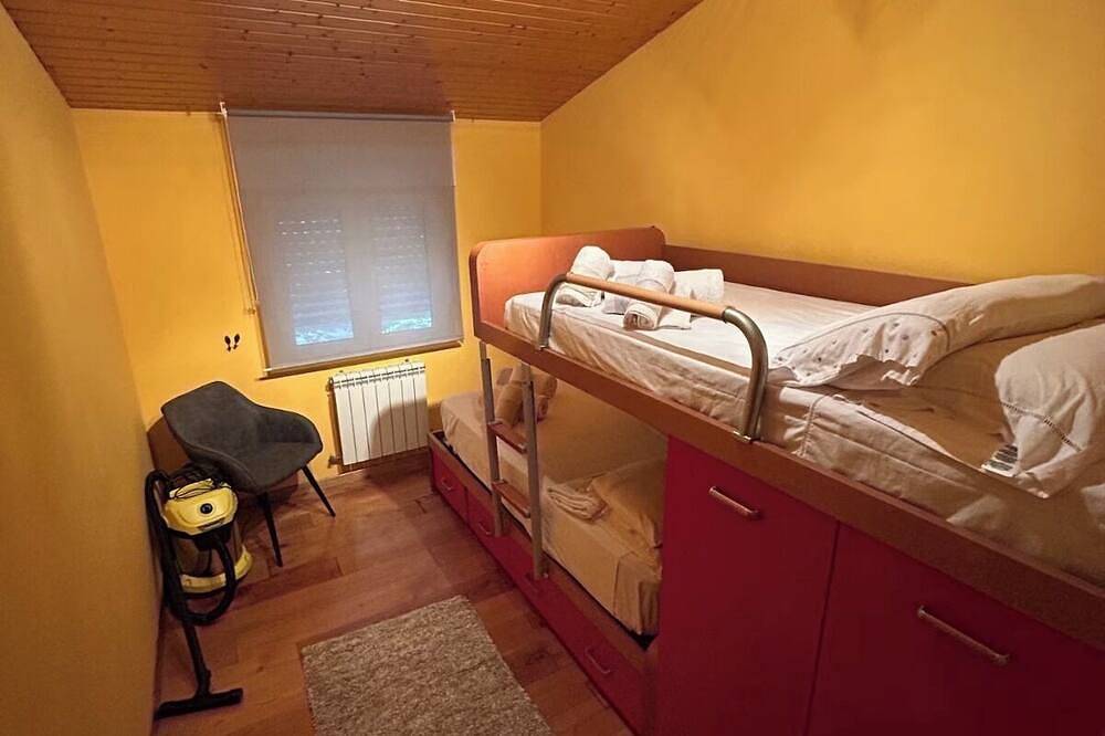 Rural Charm Near the Sea: Casa Íntegra in Ajo in Bareyo, Cantabrian Coast