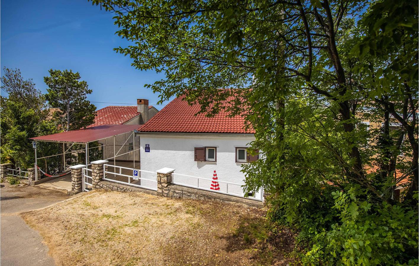 Ganze Ferienwohnung, Gemütliche 2-Zimmer-Wohnung mit Meerblick, Terrasse und 2 km Entfernung zum Strand in Kraljevica, Primorje-Gorski Kotar
