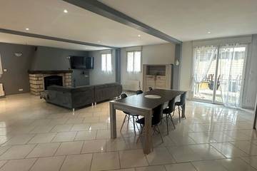 Gîte pour 9 personnes, avec jacuzzi, animaux acceptés dans Colligis Crandelain