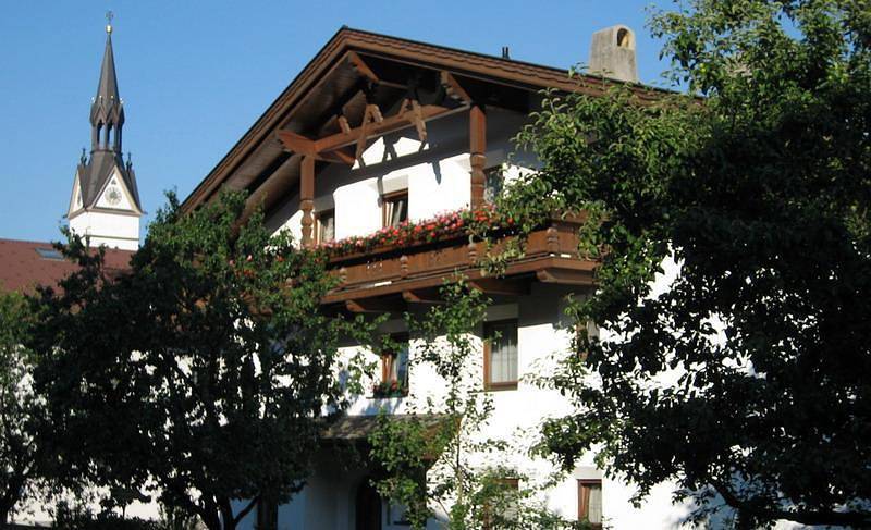 Ganze Ferienwohnung, Doppelzimmer straßenseitig in Vomp, Bezirk Schwaz