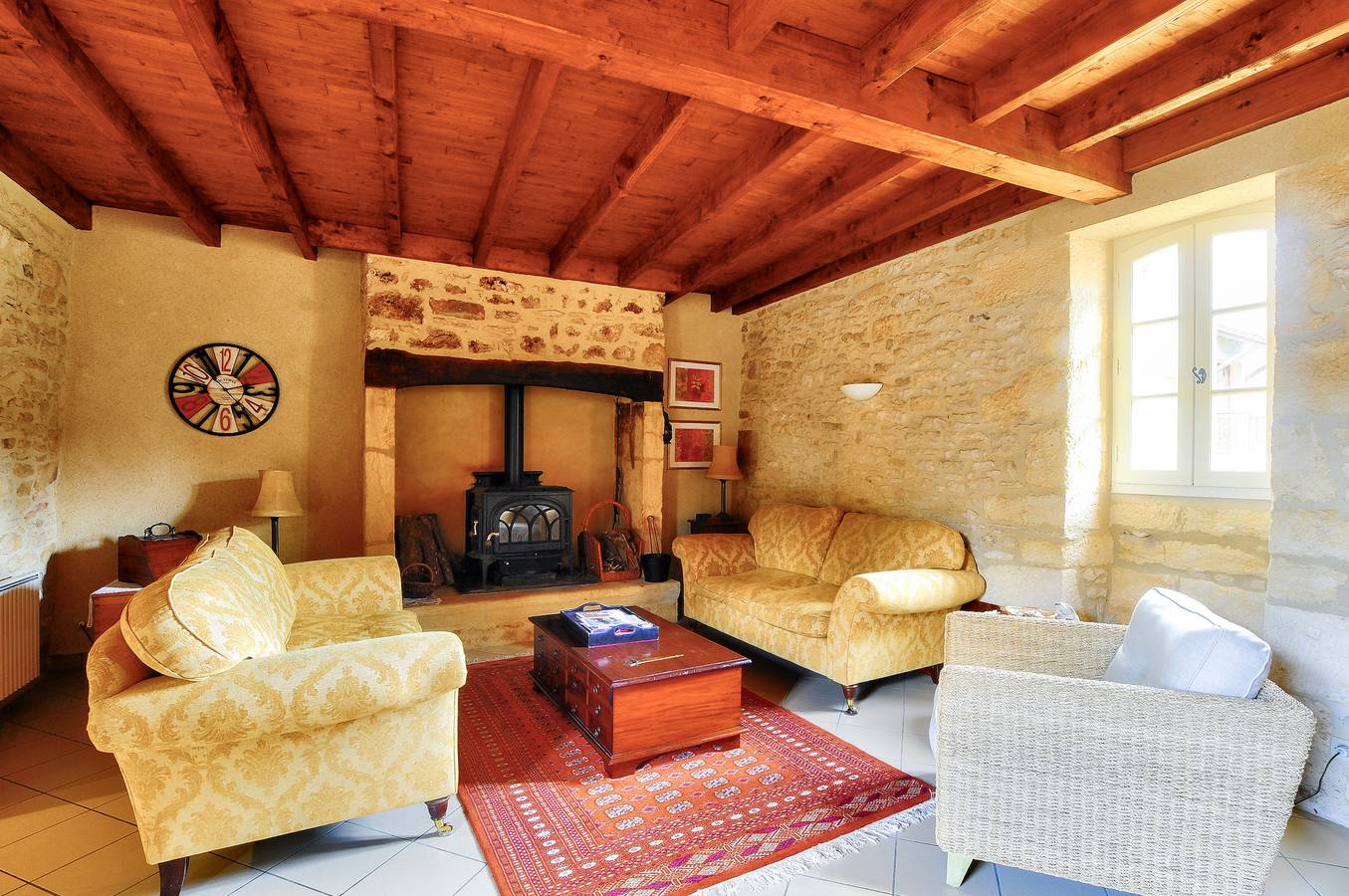 Maison en pierre au pied de La Vézère, pour 6 in Saint-Léon-sur-Vézère, Périgord Noir