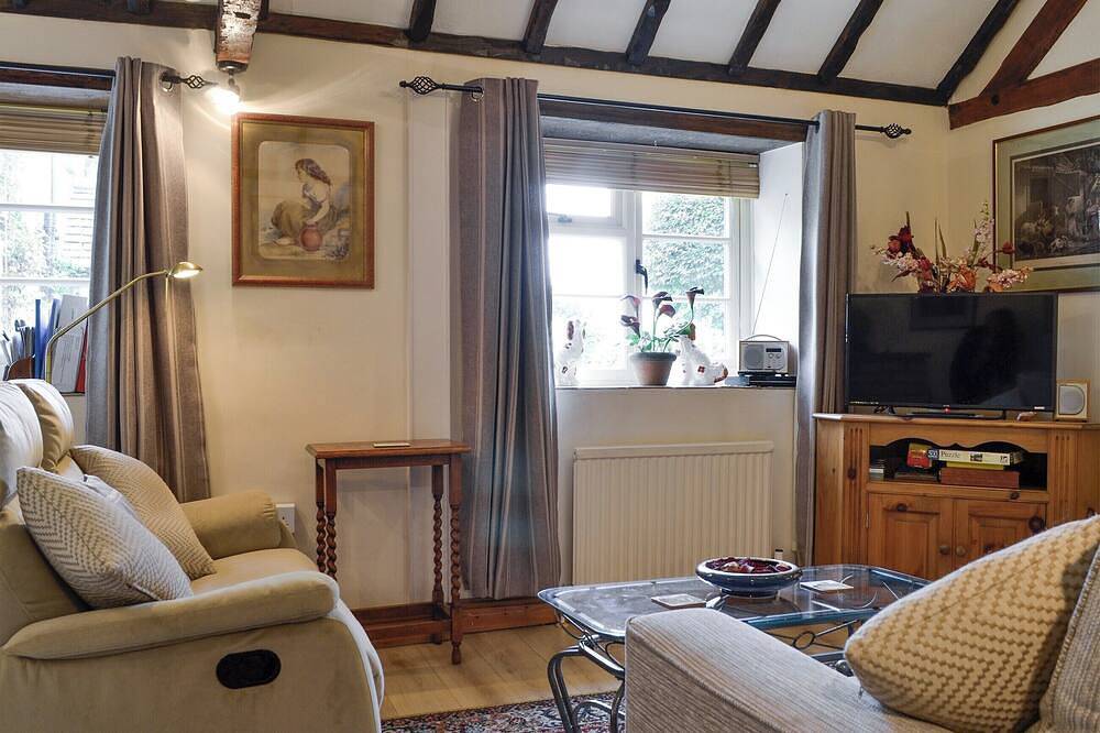 1 bedroom accommodation in Ampney Crucis, near Cirencester in Cirencester, Gloucestershire