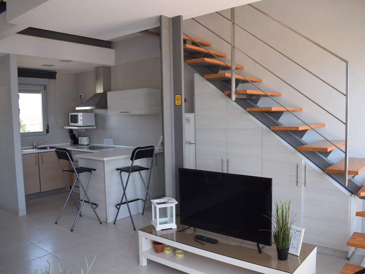 Appartement entier, Appartement moderne à Denia, plage à 10m, piscine, clim, Wi-Fi, parking in Dénia, Costa Blanca