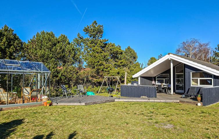 Ferienhaus für 6 Personen, mit Garten und Terrasse sowie Whirlpool und Sauna in Kramnitse