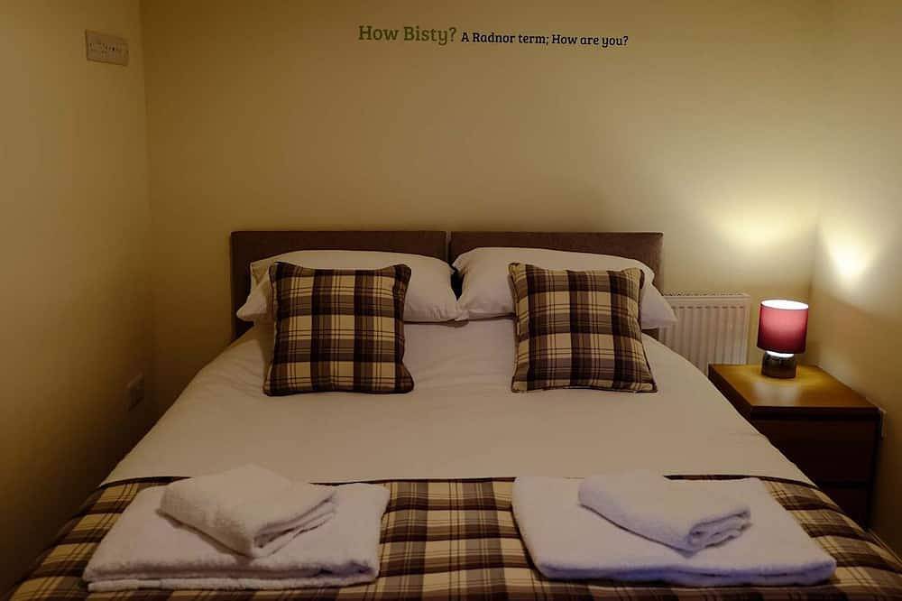 Ganze Wohnung, Apartment-Modern-Eigenes Badezimmer-Strassenblick-Old Drapers in Rhayader, Powys