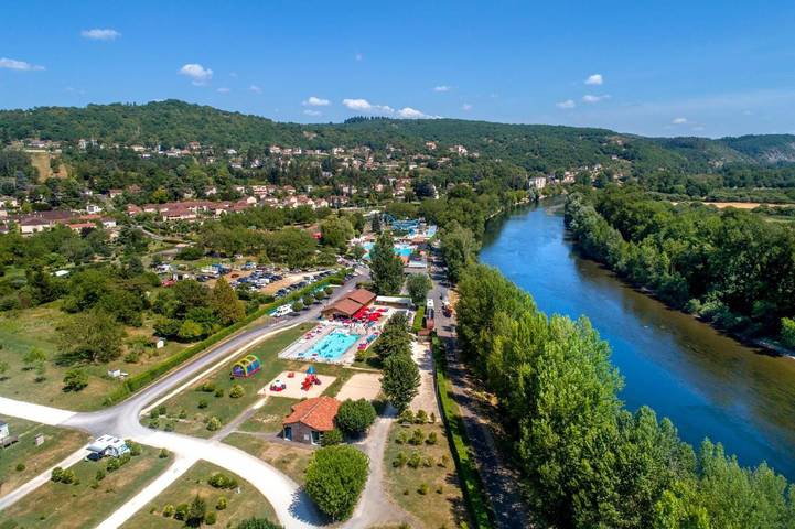 Camping pour 5 personnes, avec Terrasse ainsi que Jardin et Piscine