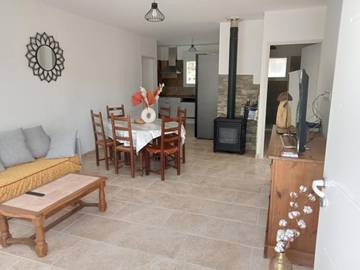 Cottage pour 2 personnes, avec vue ainsi que jardin et terrasse à La Bastide-Puylaurent
