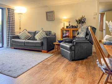 Cottage for 4 People in Ringwood, New Forest National Park, Photo 3