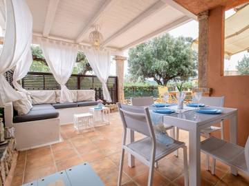 Gîte pour 4 personnes, avec terrasse et jardin à Porto Rotondo