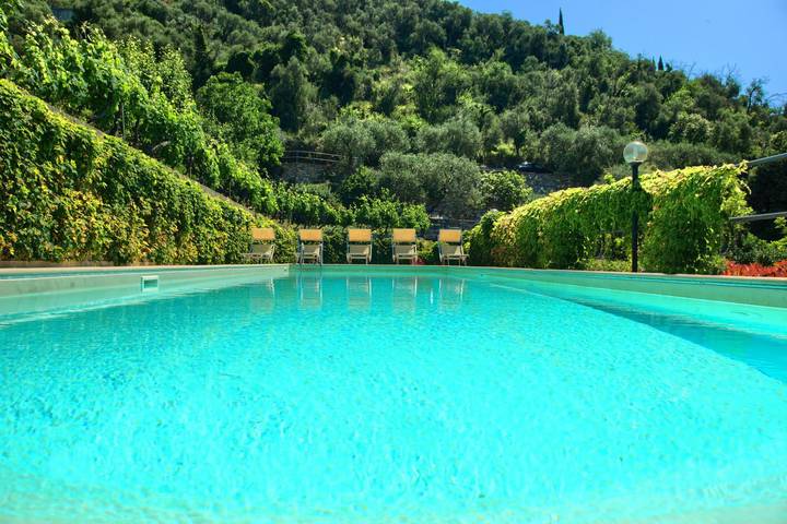 Résidence pour 3 personnes, avec Balcon/Terrasse et Piscine dans Ligurie