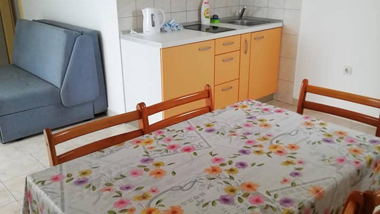 Geheel vakantieappartement, Ferienwohnung für 6 Personen (62 m²) in Sevid in Sevid, Split-Dalmatië
