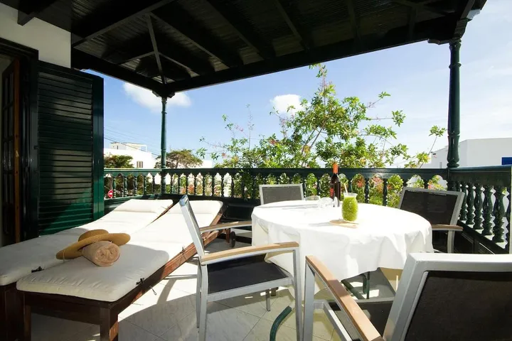 Ferienhaus für 8 Personen, mit Ausblick und Balkon - 1