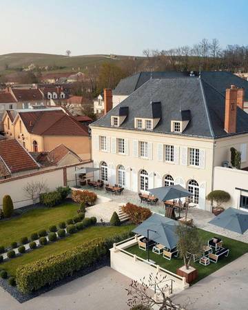 Maison d’hôte pour 2 personnes, avec vue et jardin dans Aÿ-Champagne