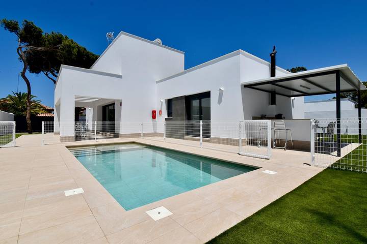 Chalet para 8 personas, con Jardín y Piscina en Sancti Petri