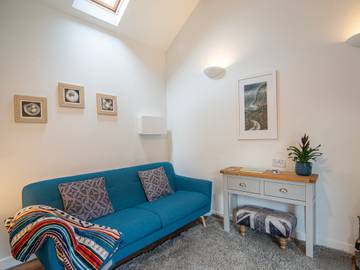 Log Cabin for 2 People in Bonsall, England, Photo 2