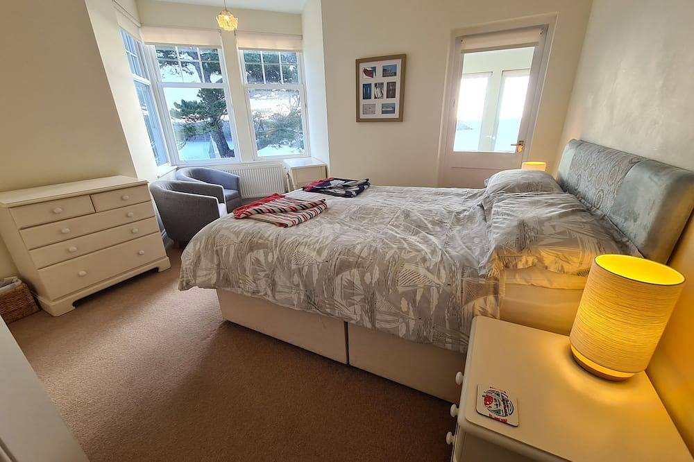 Upper Tresulian -  an apartment that sleeps 4 guests  in 2 bedrooms in St Mawes, Cornwall
