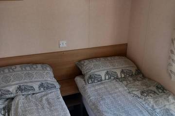 Static Caravan for 8 People in Towyn, Conwy region, Photo 2