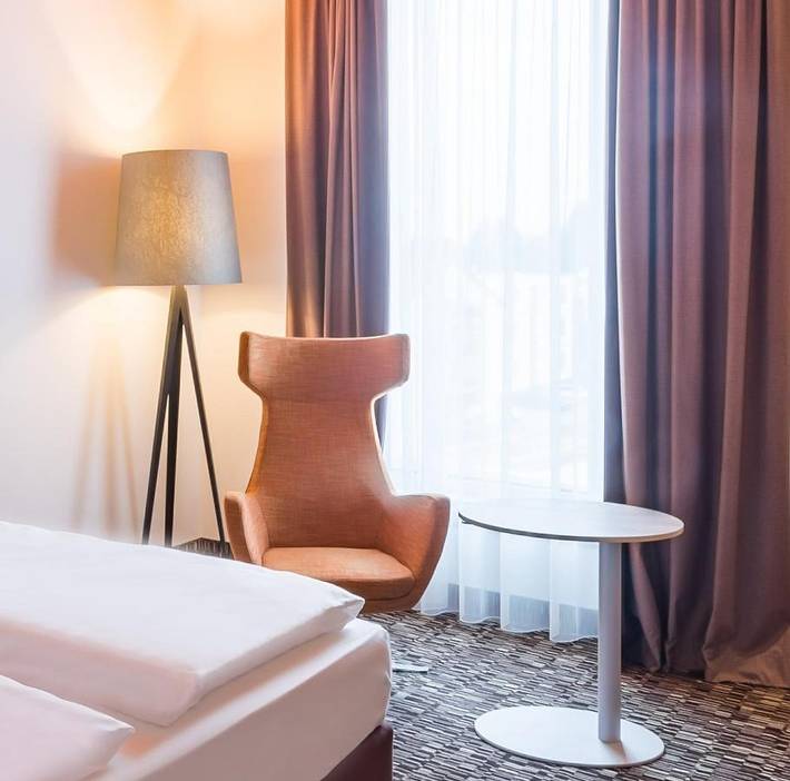 Hotel für 2 Personen, mit Sauna und Ausblick sowie Terrasse in Neumarkt in der Oberpfalz - 3