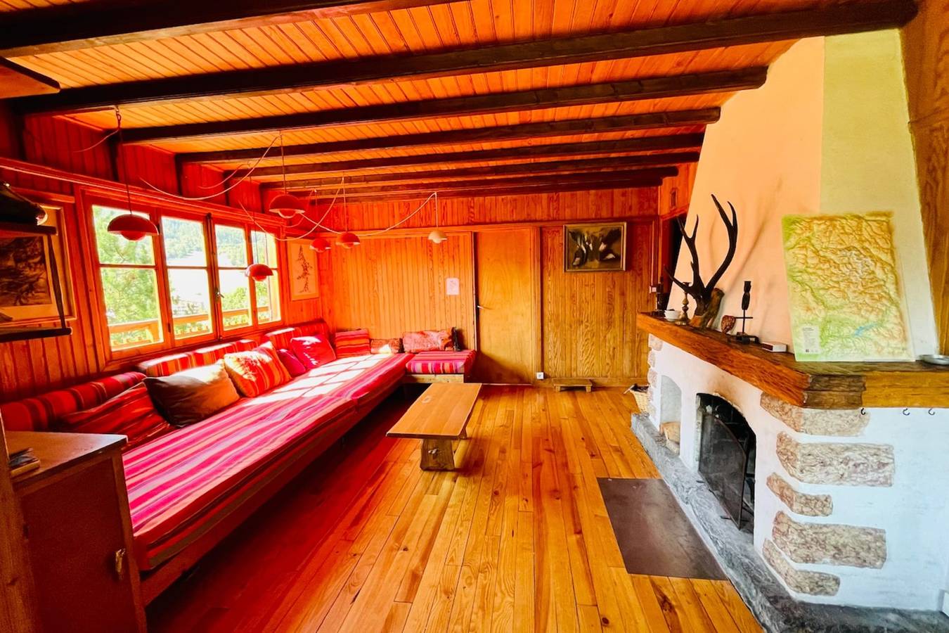 Alpine chalet with fireplace, terrace and garden in La Salle les Alpes, Serre Chevalier