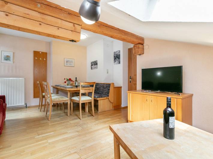 Ganze Wohnung, Gemütliche Ferienwohnung nahe Skibus nach Sölden in Huben, Längenfeld