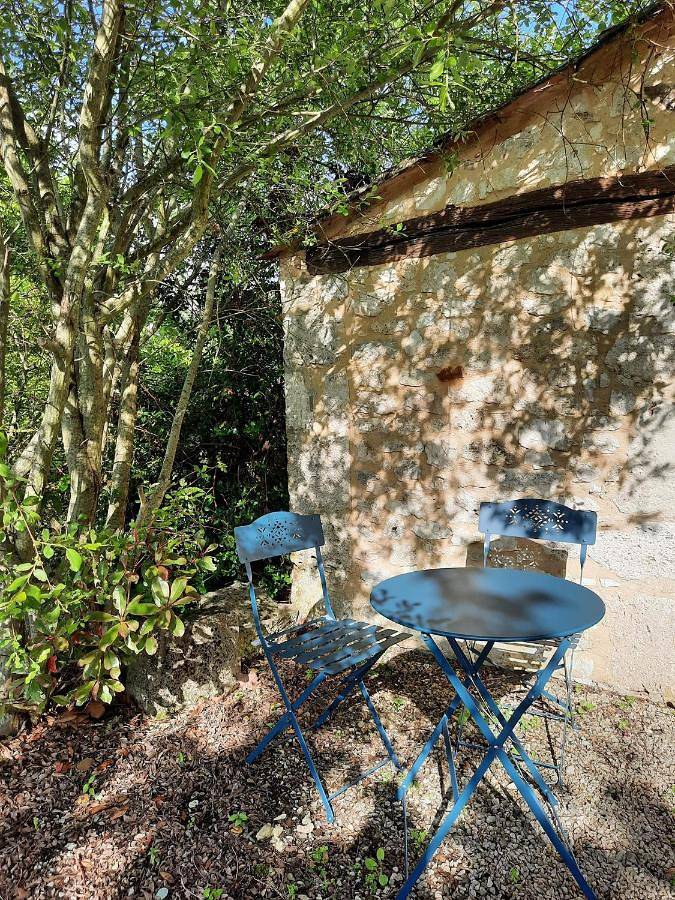 Location de vacances pour 2 personnes, avec piscine ainsi que jardin et terrasse à Pomport - 2